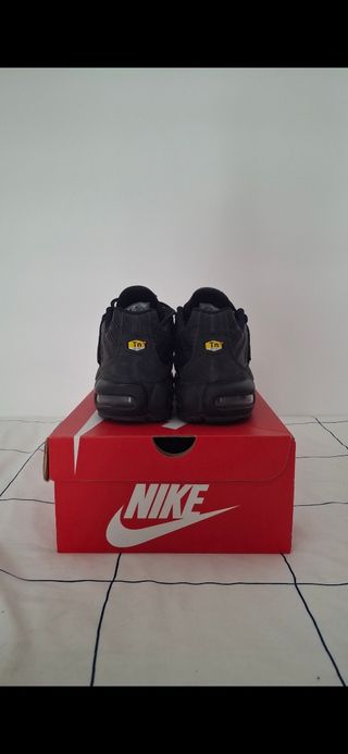 Nike Air Max Plus TN - Negras