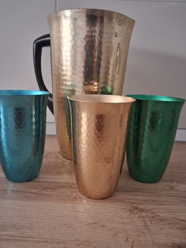 Jarra y vasos vintage metal