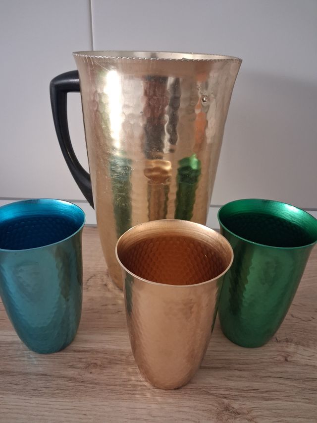 Jarra y vasos vintage metal