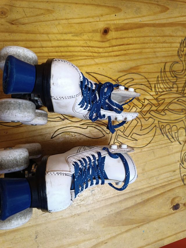 Patines Boomerang: Botines blancos