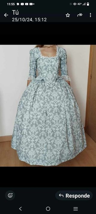 Precioso traje huertana gris y blanco