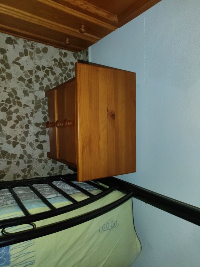 Mesita noche 3 cajones - Madera