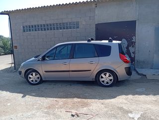 Renault Grand Scenic 2005