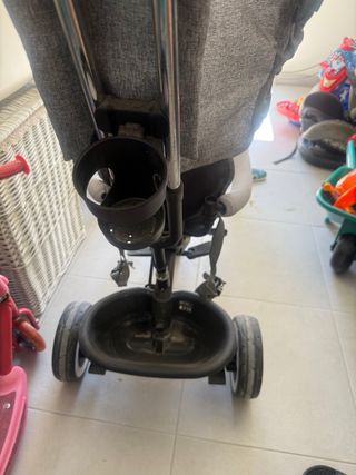 Bicicleta triciclo Kinderkraft gris