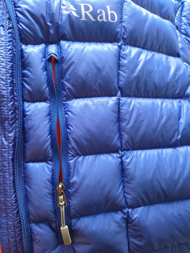 Plumas Rab Continuum Hoodie