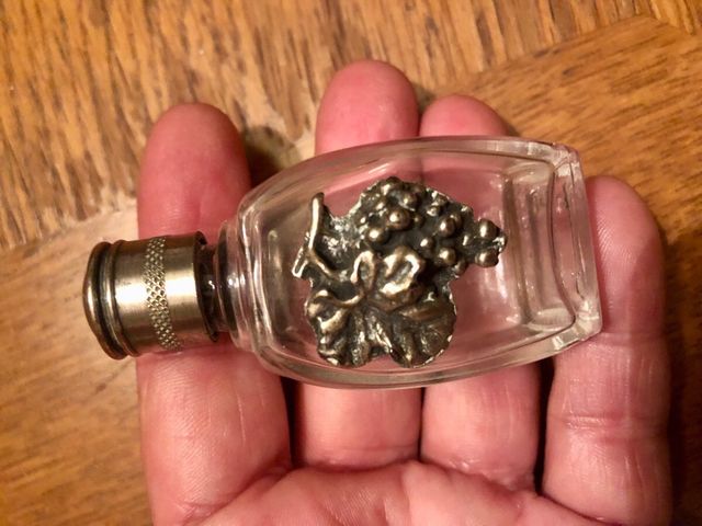 Bottiglietta vintage in vetro