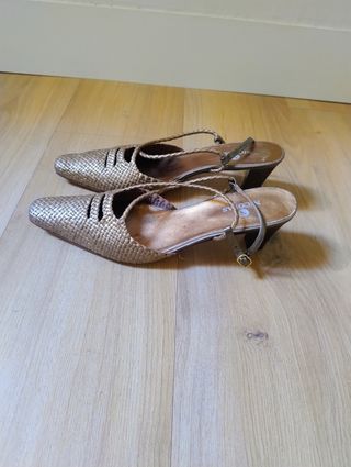 Zapatos NICOLÁS dorados talla 40