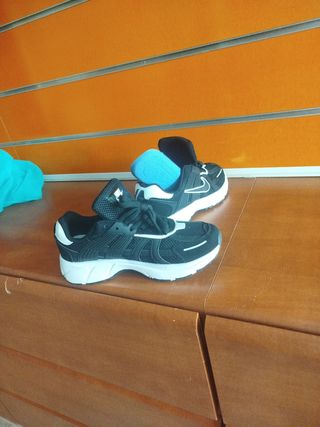Zapatillas Nike talla 40