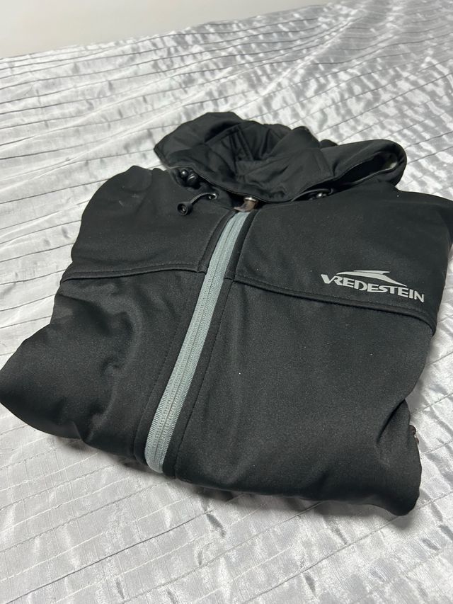 Chaqueta Vredestein negra invierno