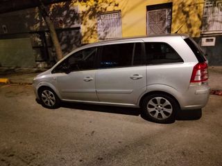 Opel Zafira B  Zafira b 2010