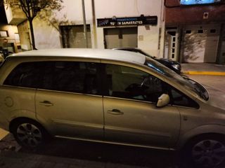Opel Zafira B  Zafira b 2010