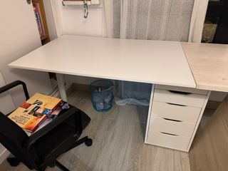 Tablón escritorio de madera blanca