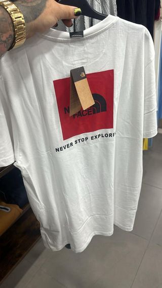 T-shirt The North Face bianca