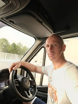 Buscando trabajo como transportista 