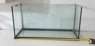 Acuario de cristal 80X30X43
95 litros