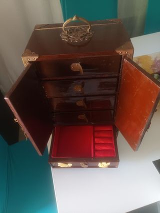 Joyero antiguo