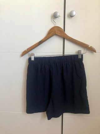conjunto de blusa sin mangas y pantalón corto