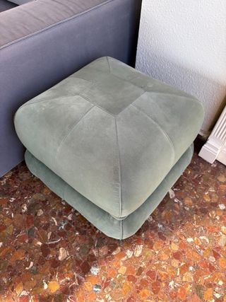 Puff reposapiés verde