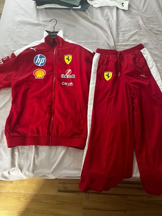 tuta Puma Ferrari 2025 