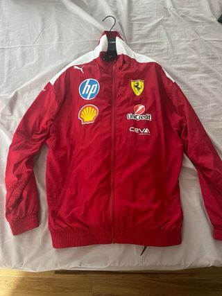 tuta Puma Ferrari 2025 