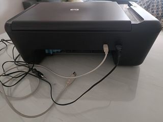 Impresora HP multifunción Deskjet F2400.