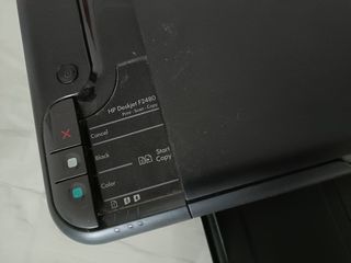 Impresora HP multifunción Deskjet F2400.