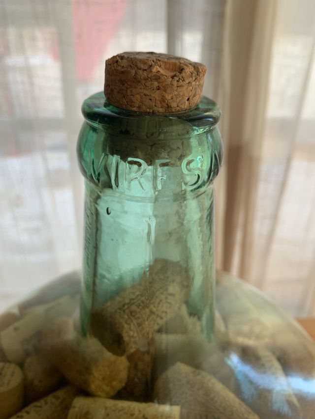 Damajuana Viresa con corchos