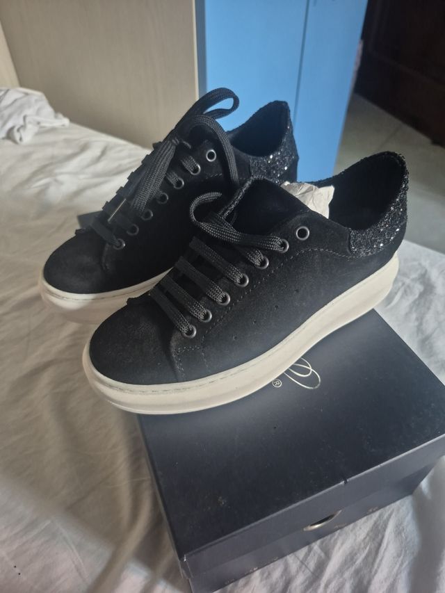 Sneakers nere glitter n.36