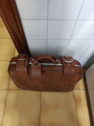 Maleta vintage marrón