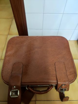 Maleta vintage marrón