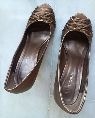 Zapatos La Strada dorados