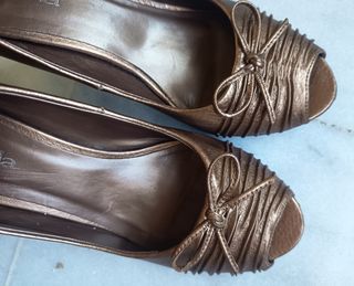 Zapatos La Strada dorados