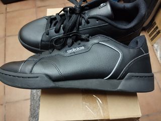 Zapatillas Adidas negras 43