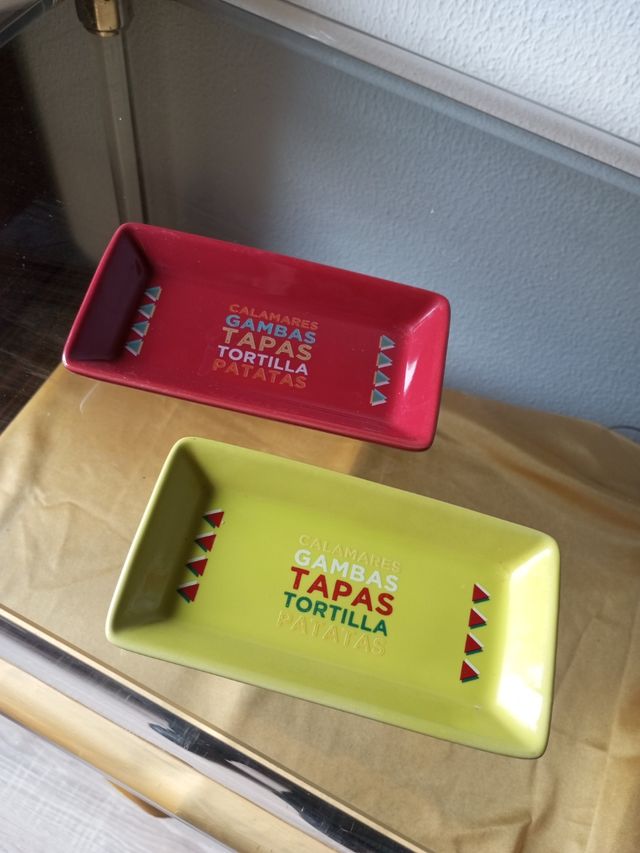 Bandejas tapas: rojas y amarillas