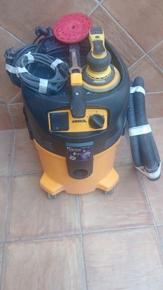 Lijadora orbital Mirka y aspiradora 