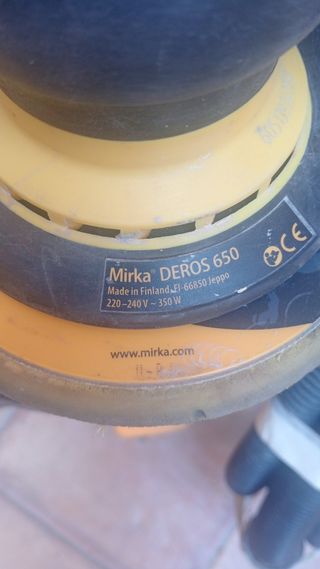 Lijadora orbital Mirka y aspiradora 