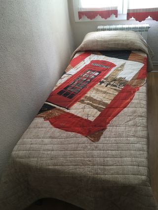 Cama nido con dos colchones Flex y una almohada. 