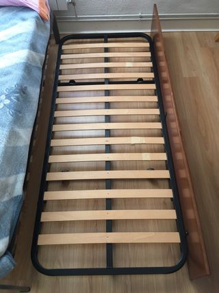 Cama nido con dos colchones Flex y una almohada. 