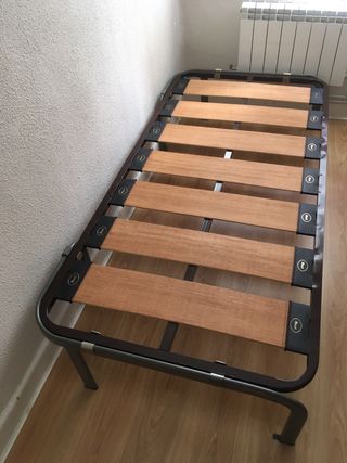 Cama nido con dos colchones Flex y una almohada. 