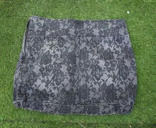 USADO-Mini Falda Vaquera Stradivarius talla M-1666