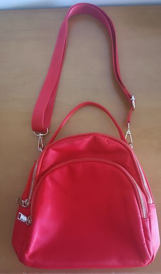 Mochila bolso bandolera roja