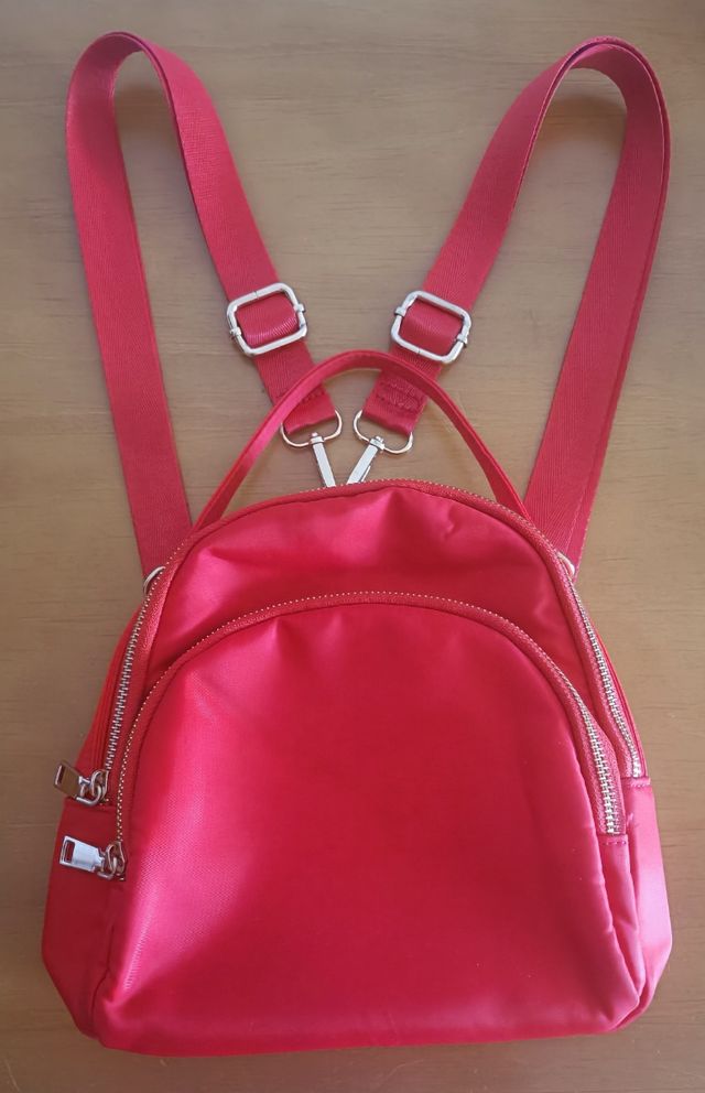 Mochila bolso bandolera roja