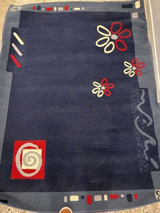 Alfombra azul y roja - Diseño moderno