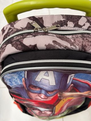 Mochila escolar Avengers con ruedas
