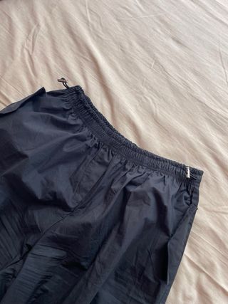 Pantaloni parachute neri