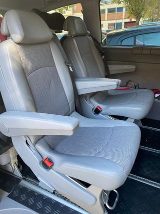 2 Asientos reclinables de Mercedez Viano 2009