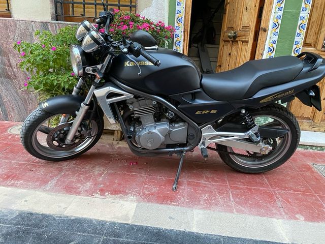 Kawasaki ER-5 Moto