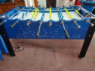 Instalación de billares y futbolines en bares.