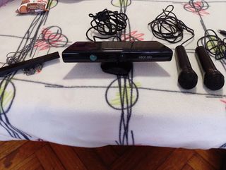 Xbox 360 Kinect + 2 Micrófonos