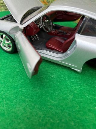 Porsche 911 Carrera – 1997 – Escala 1:18 – Bburago